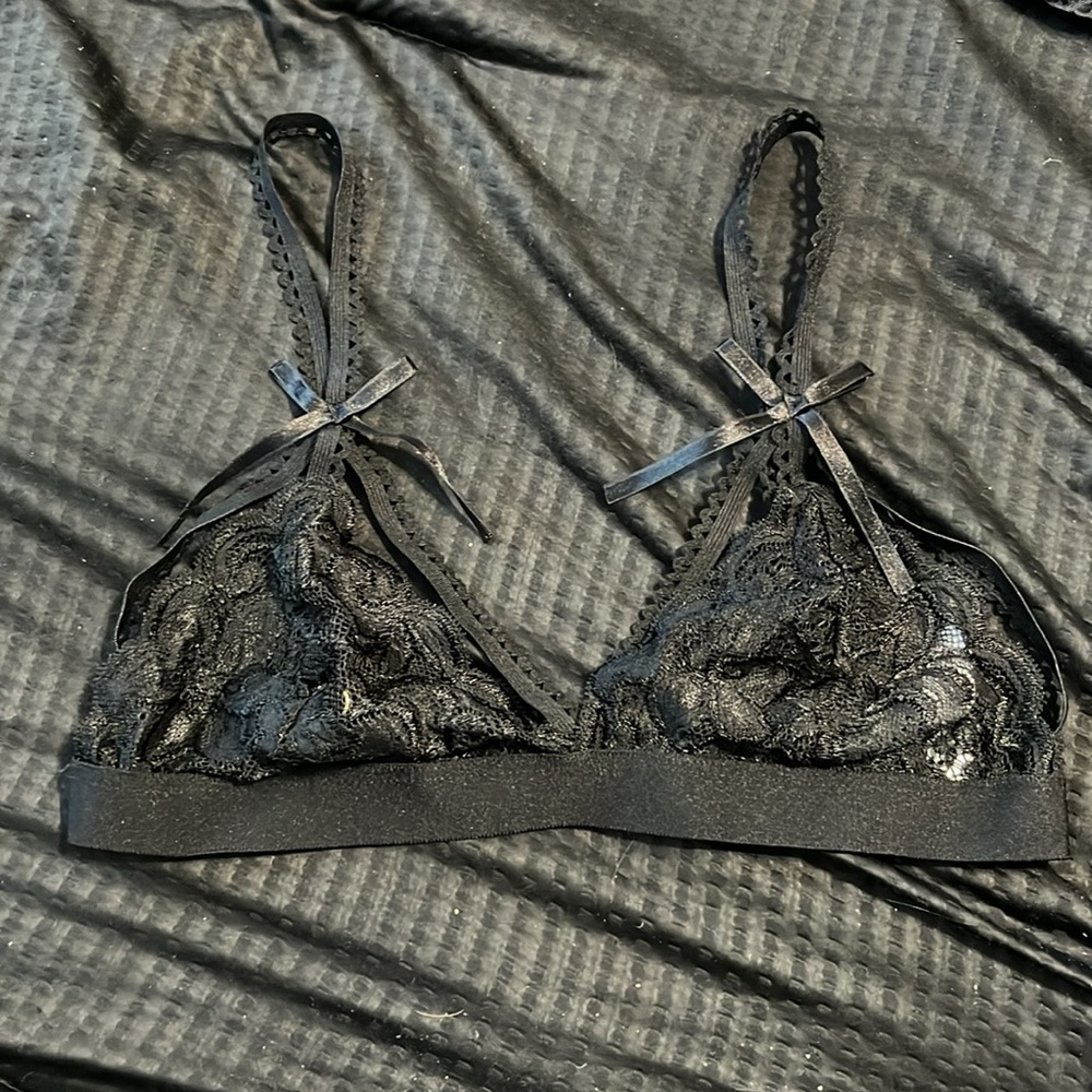 Lingerie Bra and Garter Set